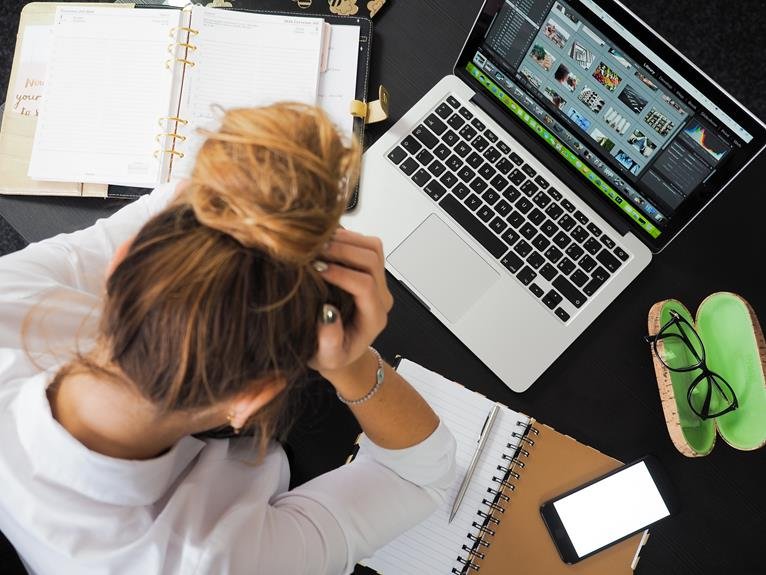 identifying workplace stress triggers